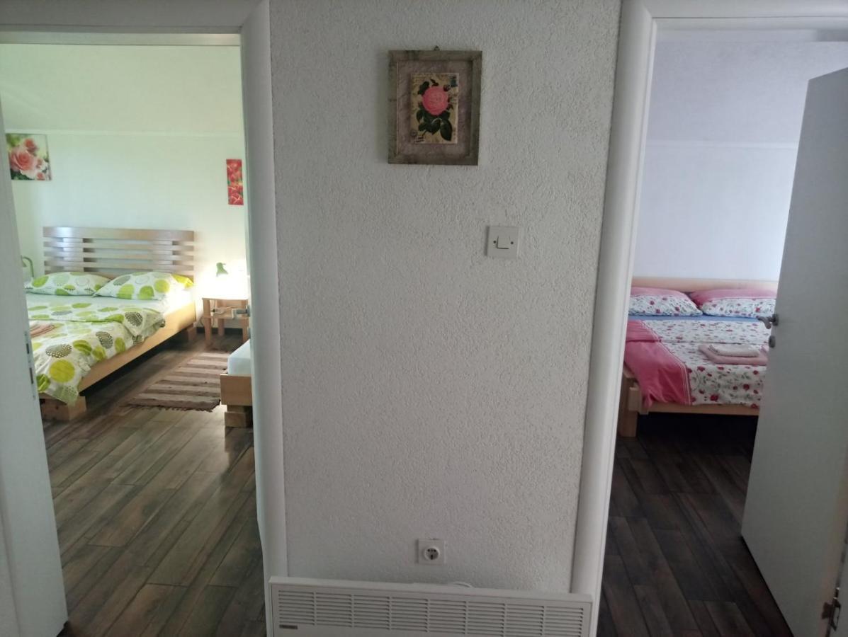 Apartment Gradina Korenica Exteriér fotografie